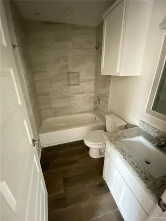 $900 | 2106 Taxco Court, Unit 1, Edinburg, TX 78542