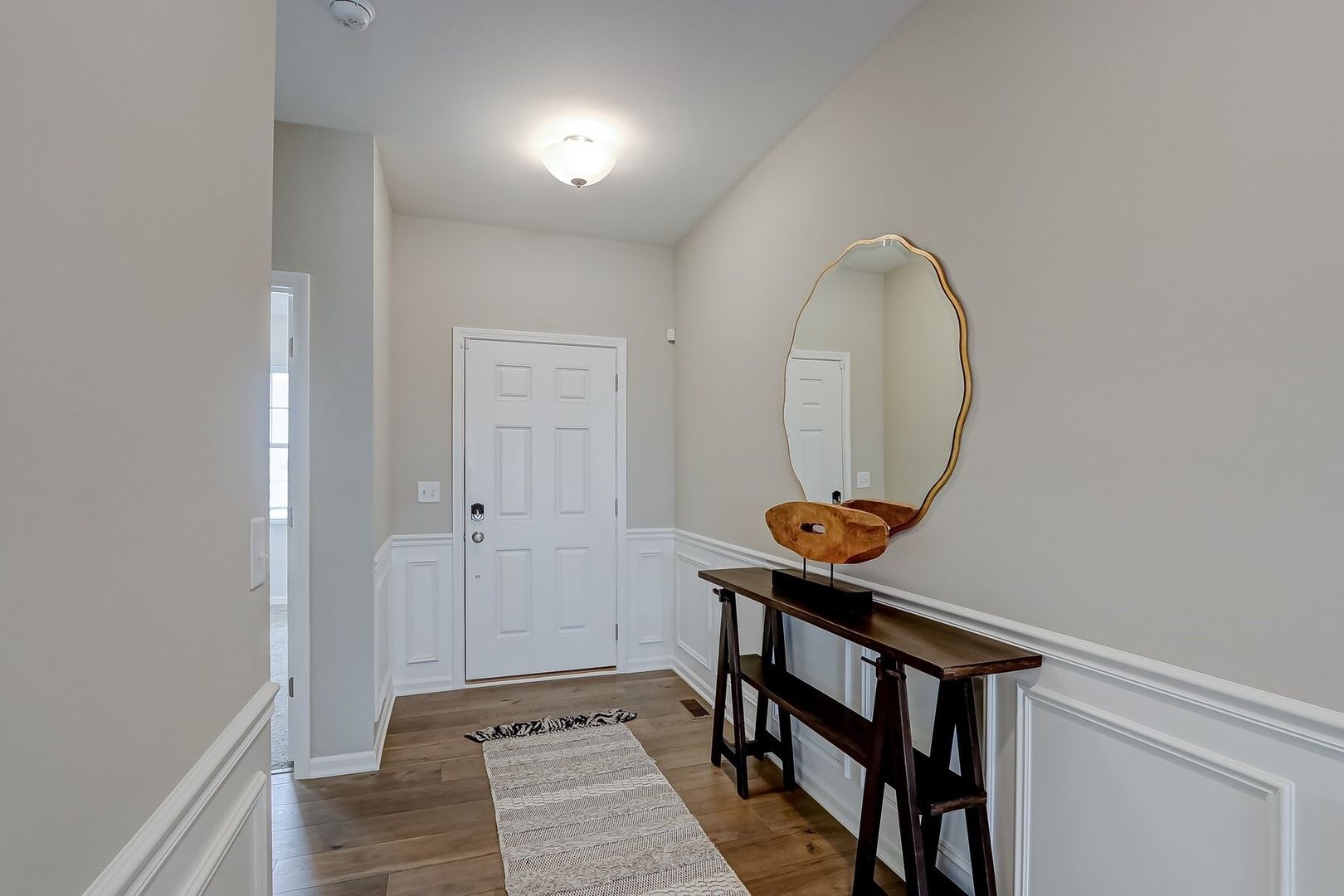 548 Endicott Road South Elgin, IL 60177 - Photo 31 of 32 a view of a hallway with seating area