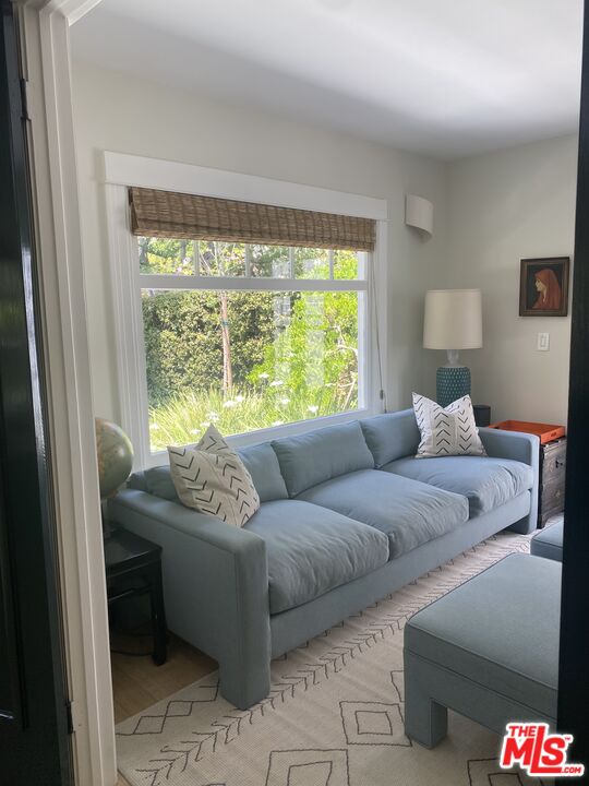 1434 North Spaulding Avenue Los Angeles, CA 90046 - Photo 6 of 19