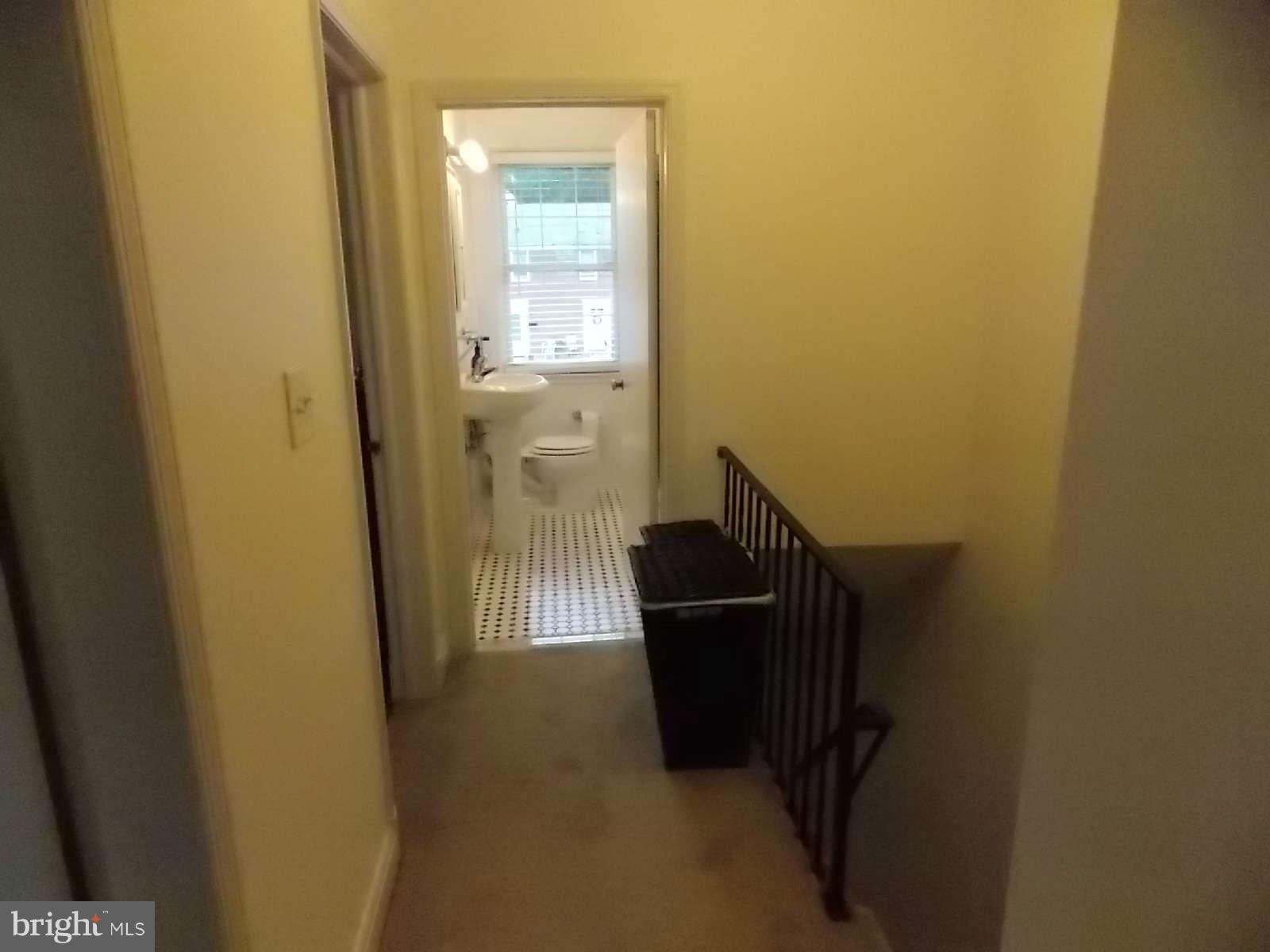 6121 Mt Ridge Road Baltimore, MD 21228 - Photo 14 of 20 Interior (General)