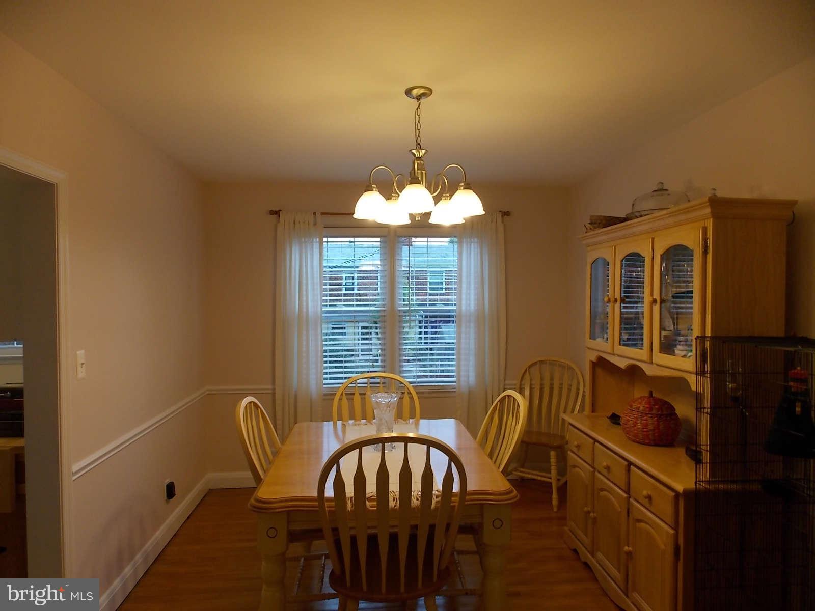 6121 Mt Ridge Road Baltimore, MD 21228 - Photo 7 of 20 Dining Room