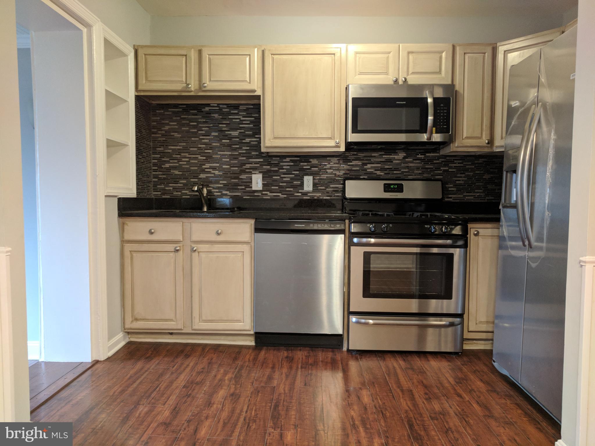 414 Elmwood Road Baltimore, MD 21206 - Photo 5 of 16 Kitchen