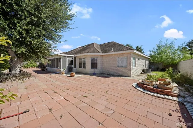 a house view with a outdoor space