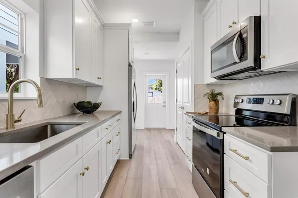 $3,900 | 1912 West Chestnut Street, Tampa, FL 33607