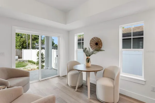 $3,900 | 1912 West Chestnut Street, Tampa, FL 33607