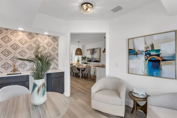 $3,900 | 1912 West Chestnut Street, Tampa, FL 33607