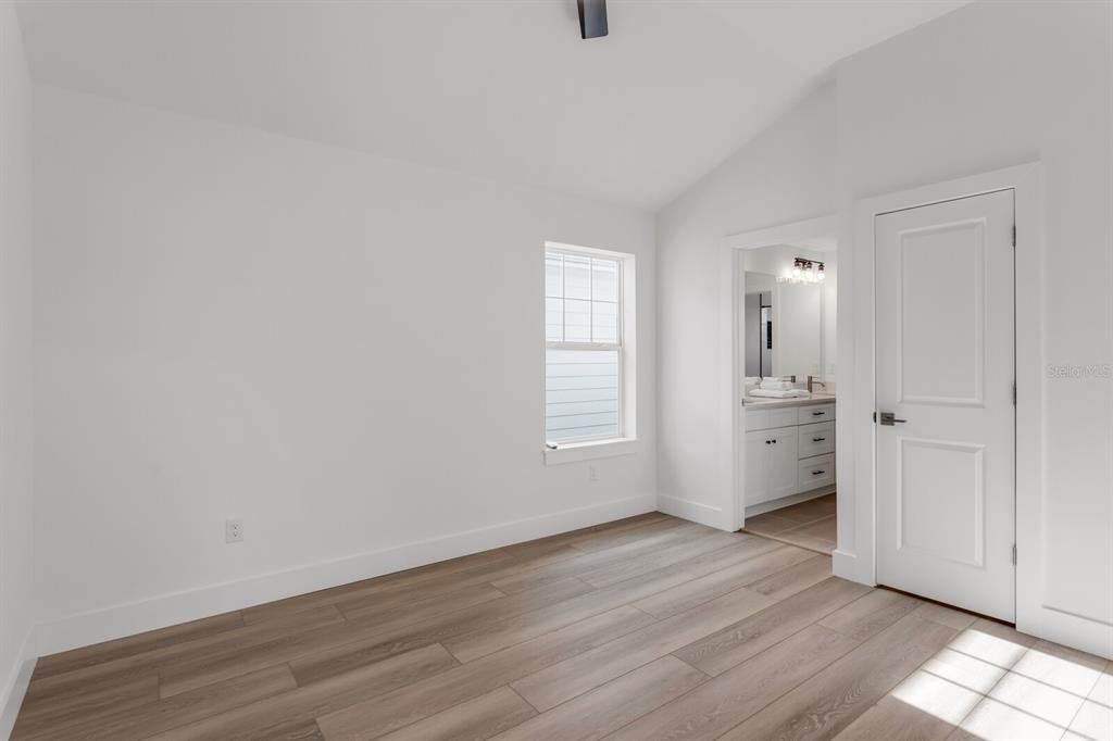 1912 West Chestnut Street Tampa, FL 33607 - Photo 27 of 30 a view of an empty room and window