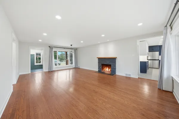 $589,500 | 11904 South 86th Avenue, Palos Park, IL 60464