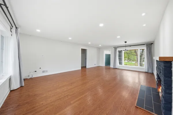 $589,500 | 11904 South 86th Avenue, Palos Park, IL 60464