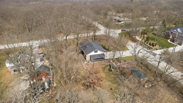 $589,500 | 11904 South 86th Avenue, Palos Park, IL 60464