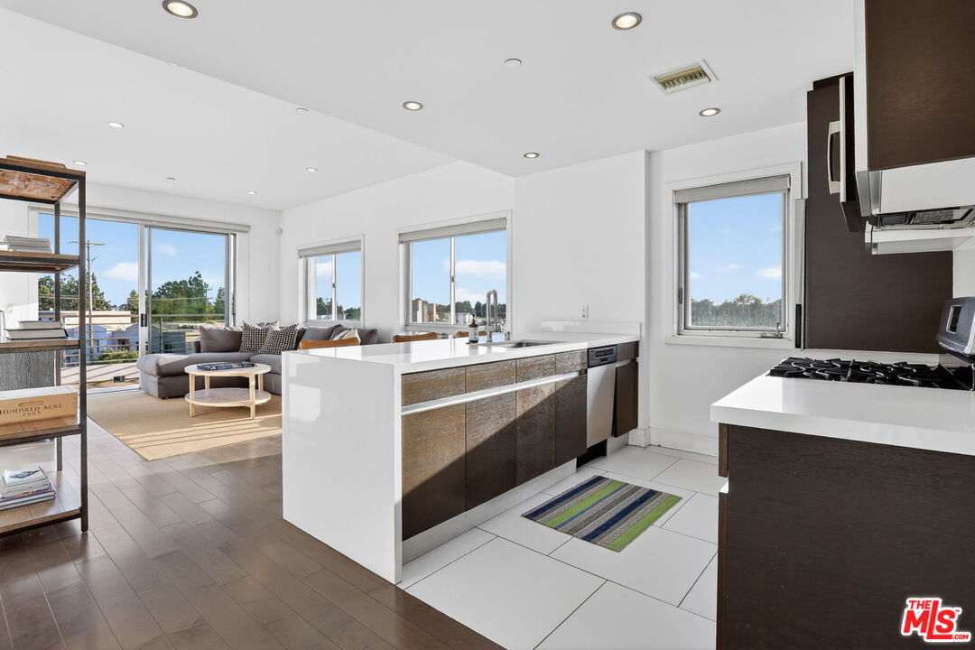 7857 West Manchester Avenue, Unit PH9 Playa del Rey, CA 90293 - Photo 14 of 31