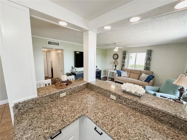 $159,000 | 1600 West Lake Parker Drive, Unit A6, Lakeland, FL 33805