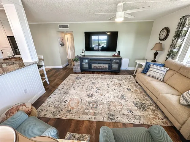 $159,000 | 1600 West Lake Parker Drive, Unit A6, Lakeland, FL 33805