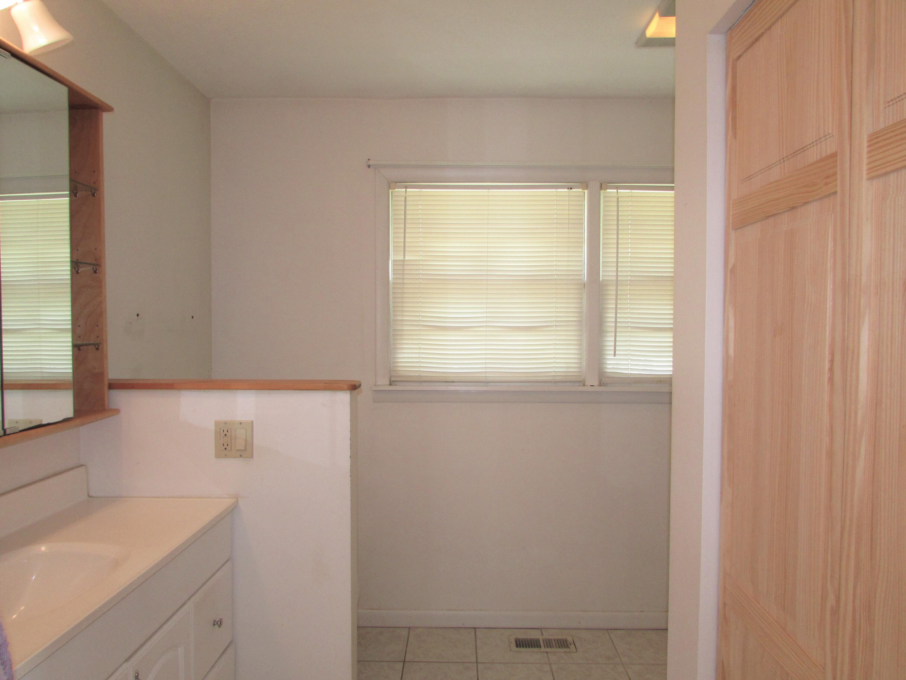 990 Rittertown Road Hampton, TN 37658 - Photo 17 of 45 990 Rittertown Road Hampton TN 37658 (26