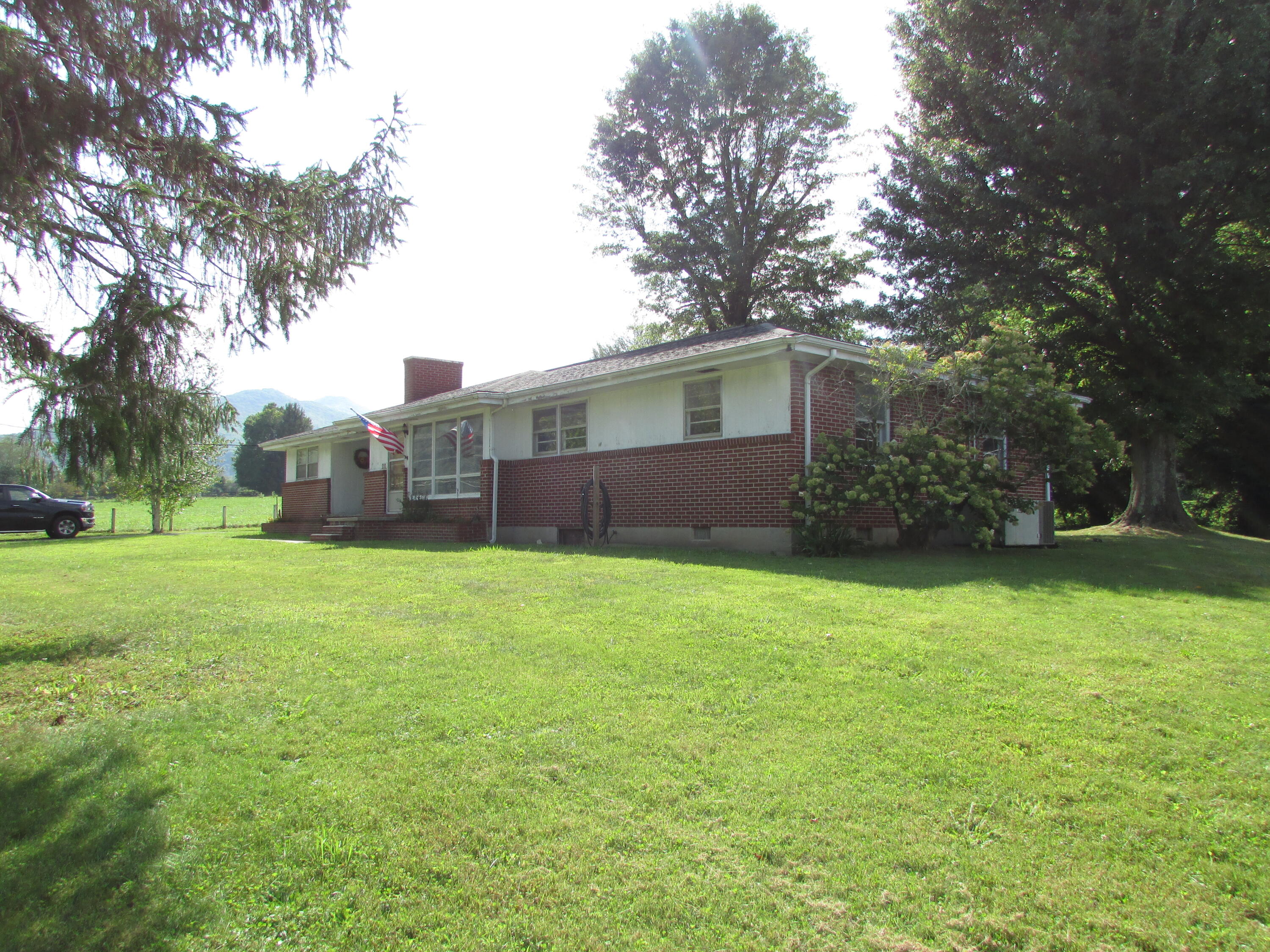 990 Rittertown Road Hampton, TN 37658 - Photo 7 of 45 990 Rittertown Road Hampton TN 37658 (11