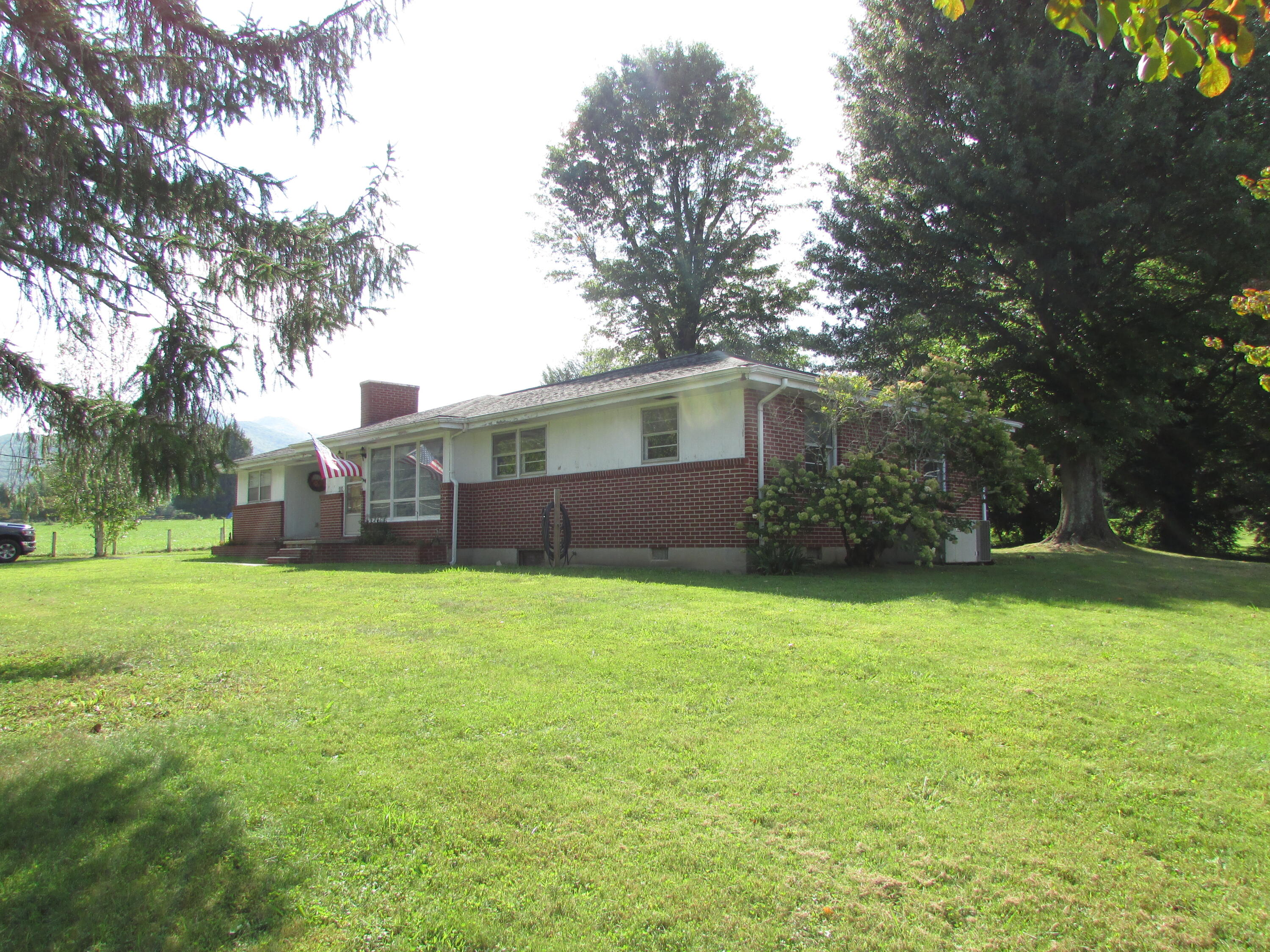 990 Rittertown Road Hampton, TN 37658 - Photo 8 of 45 990 Rittertown Road Hampton TN 37658 (12
