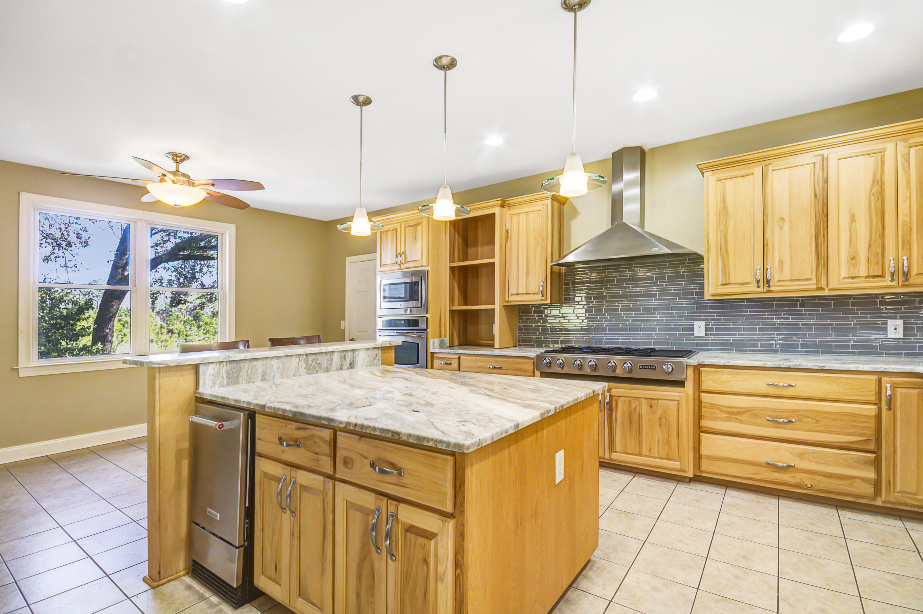 1676 Sandridge Road Dorchester, SC 29437 - Photo 11 of 57 High-end Appliances