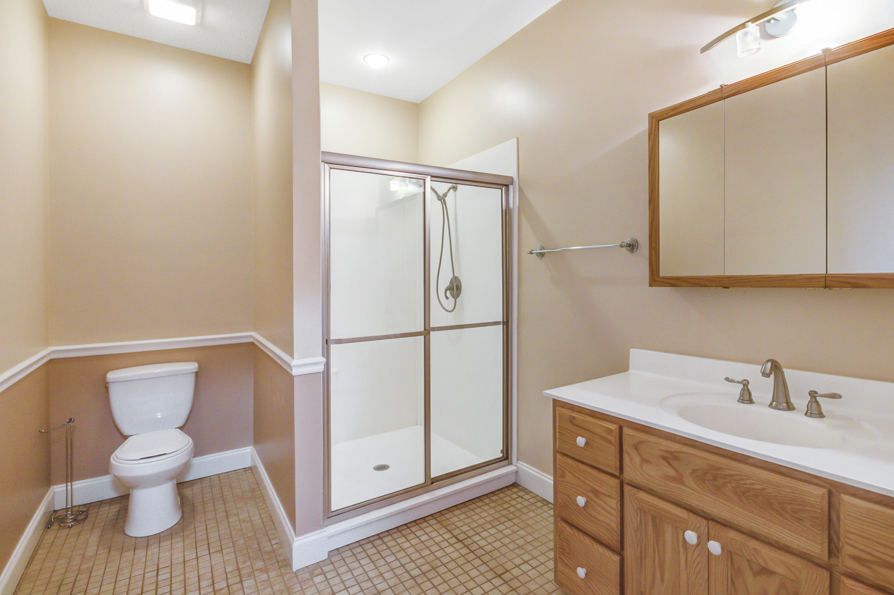 1676 Sandridge Road Dorchester, SC 29437 - Photo 34 of 57 Guest Master Bath