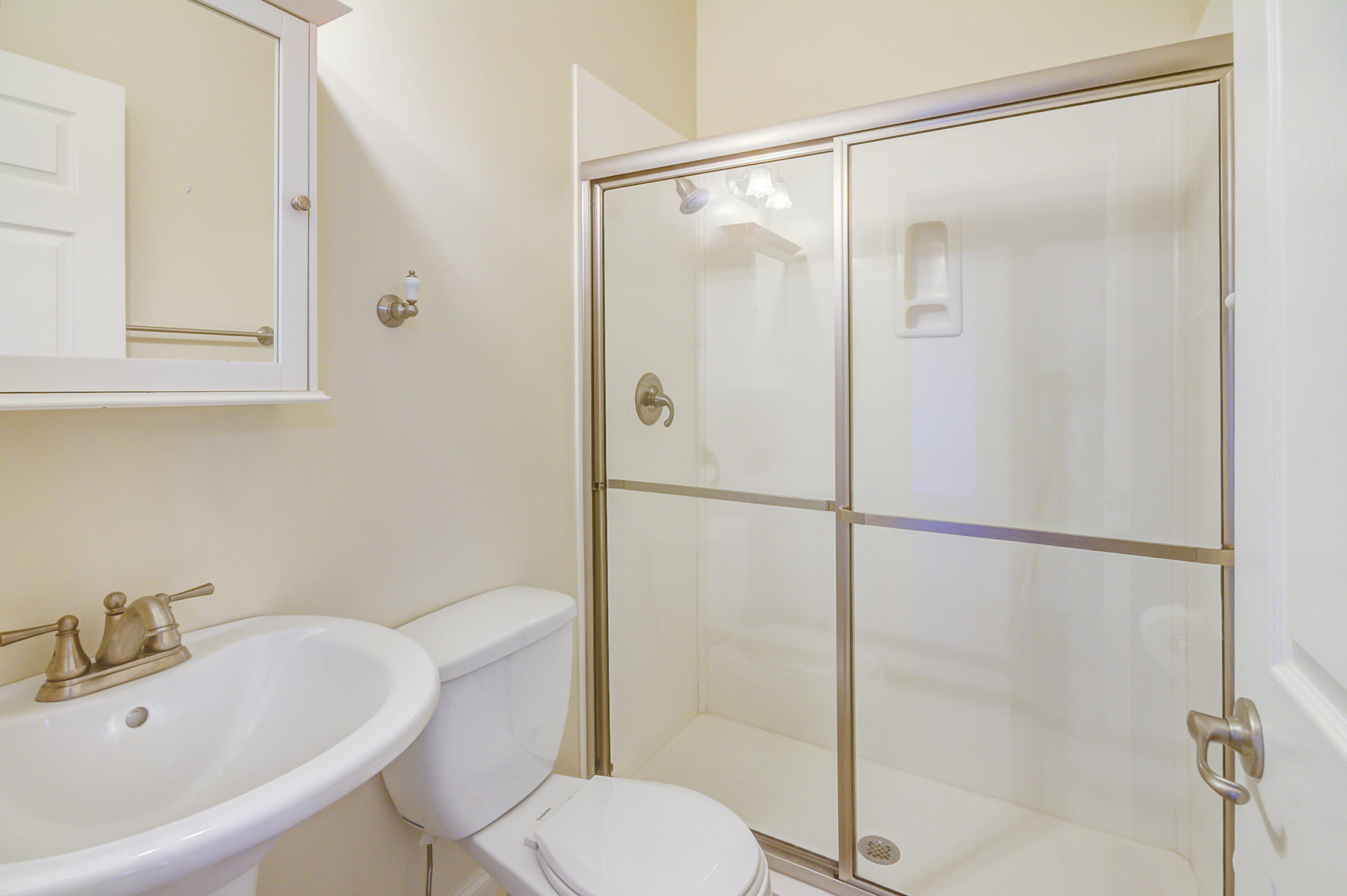 1676 Sandridge Road Dorchester, SC 29437 - Photo 36 of 57 Guest Full Bath(common)