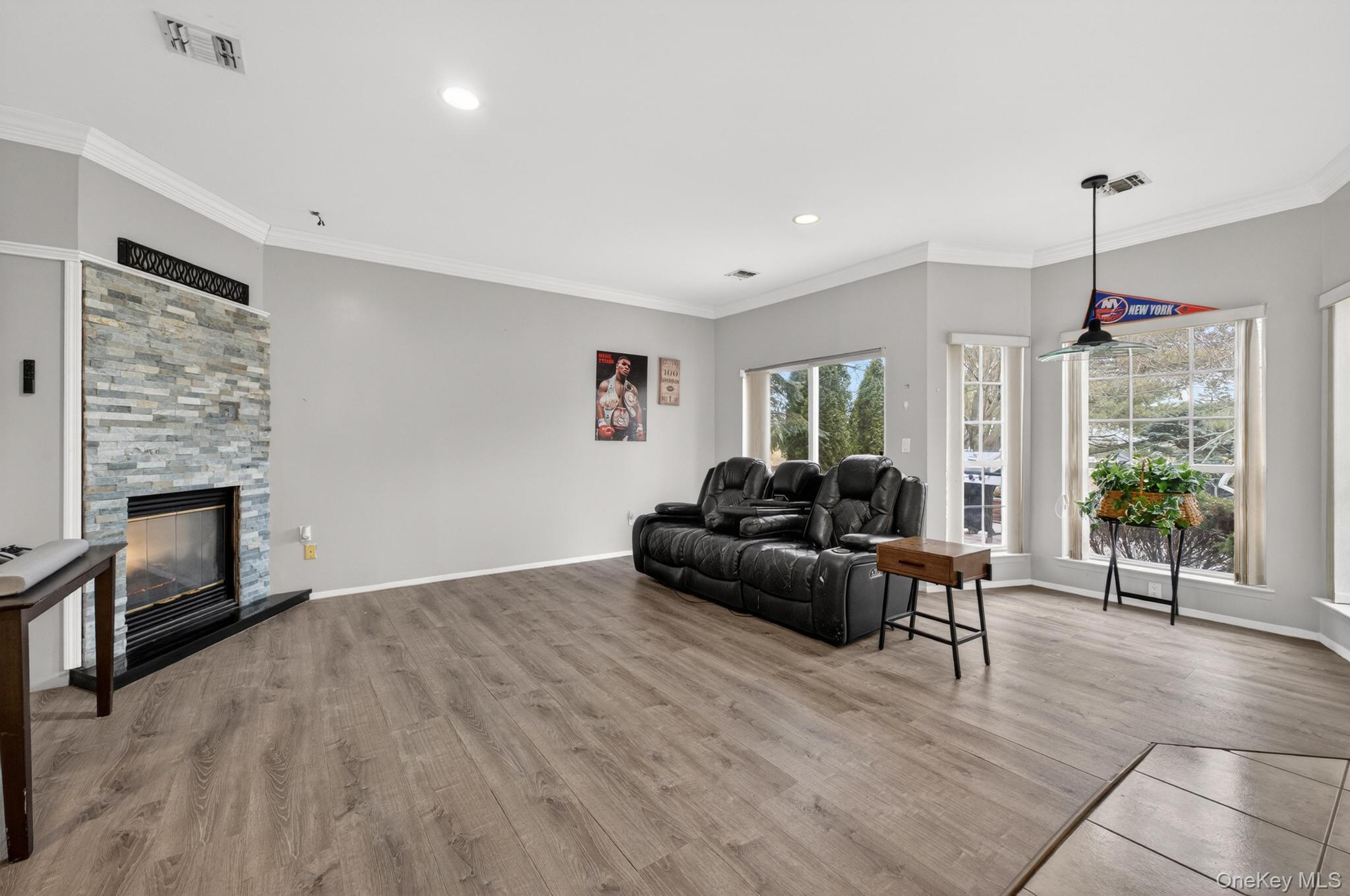 27 Hamlet Drive Commack, NY 11725 - Photo 16 of 40