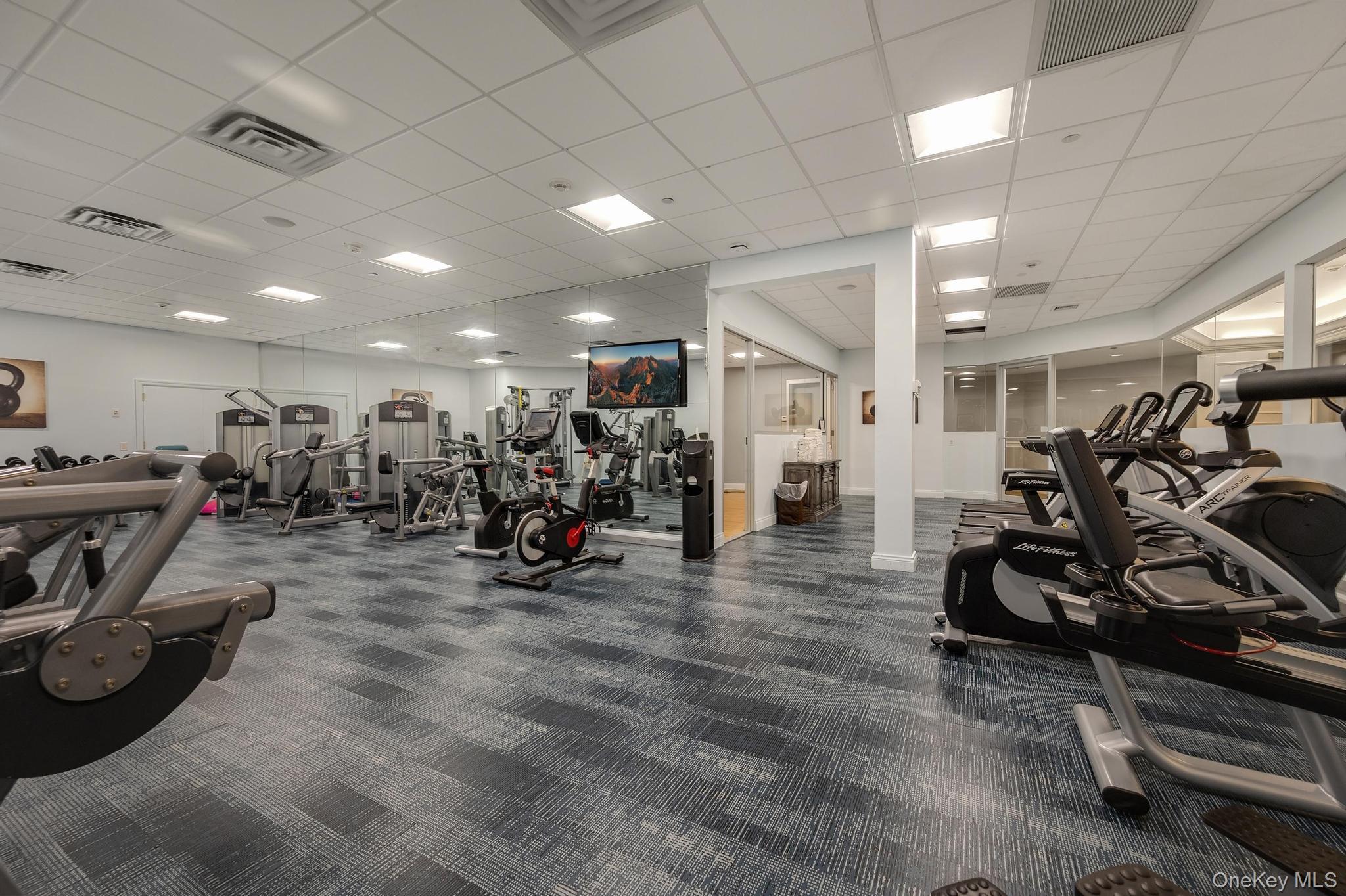 27 Hamlet Drive Commack, NY 11725 - Photo 36 of 40