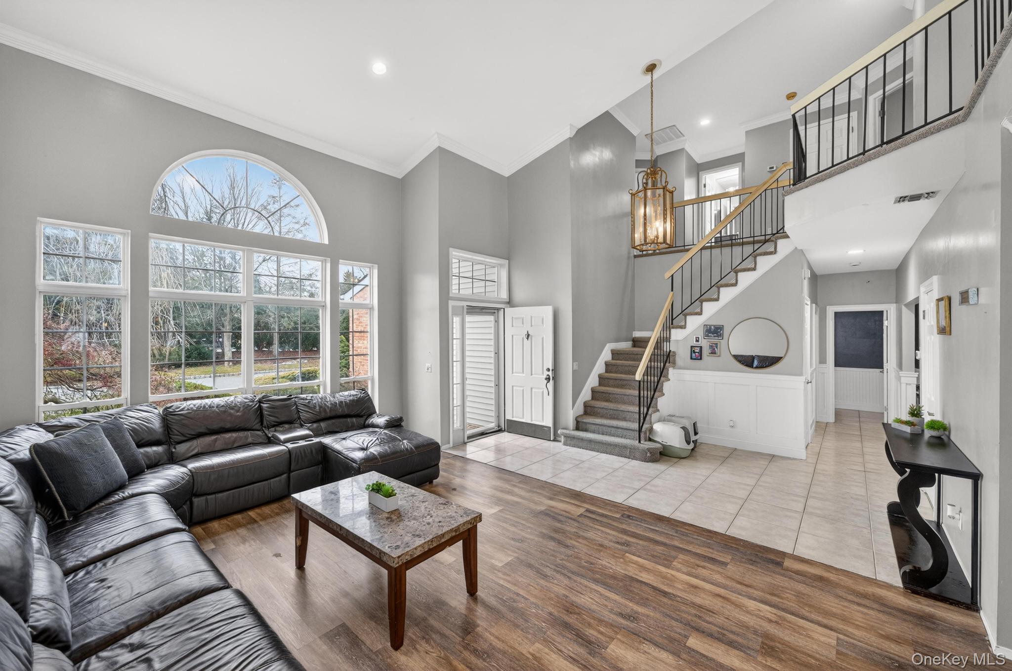 27 Hamlet Drive Commack, NY 11725 - Photo 4 of 40