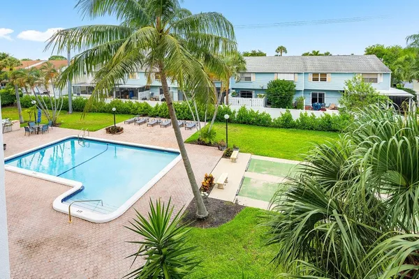 $294,900 | 2707 Northeast 14th Street Causeway, Unit 305, Pompano Beach, FL 33062