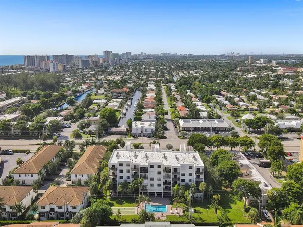 $294,900 | 2707 Northeast 14th Street Causeway, Unit 305, Pompano Beach, FL 33062