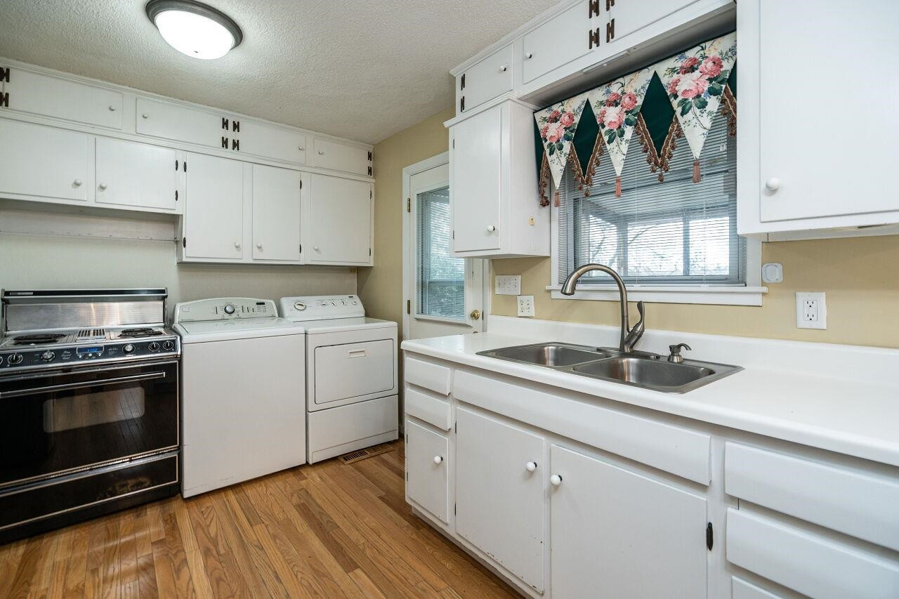 211 Quail Drive Raleigh, NC 27604 - Photo 10 of 28 Kitchen