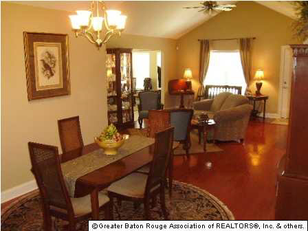 11375 Reiger Road, Unit 504 Baton Rouge, LA 70809 - Photo 4 of 20 Gallery Image 4