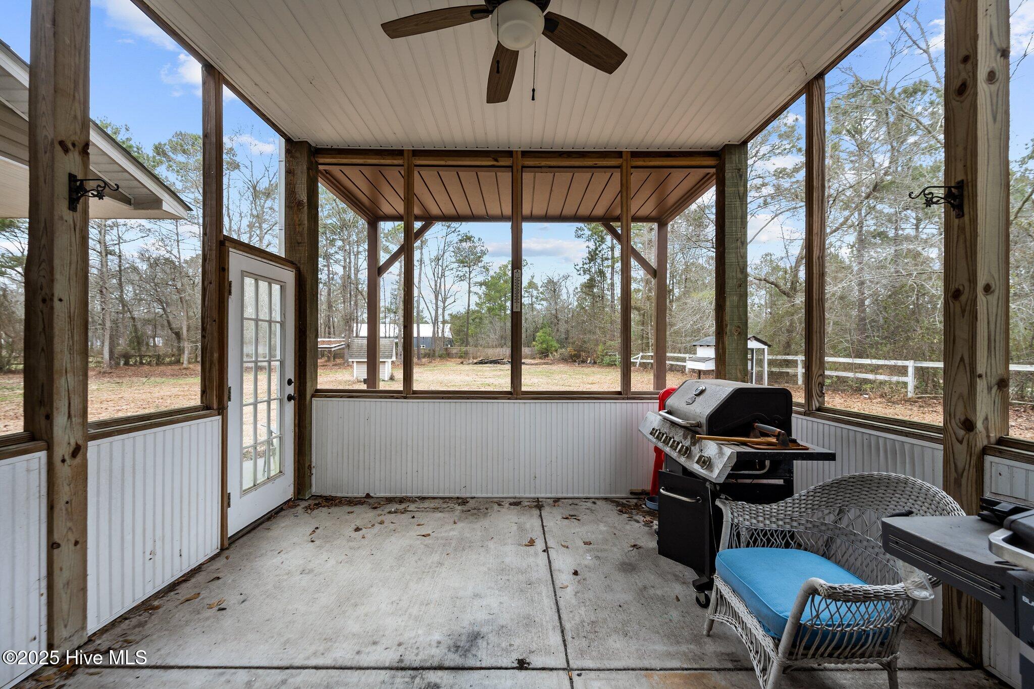 470 Haw Branch Road Richlands, NC 28574 - Photo 9 of 55 Screened in porch