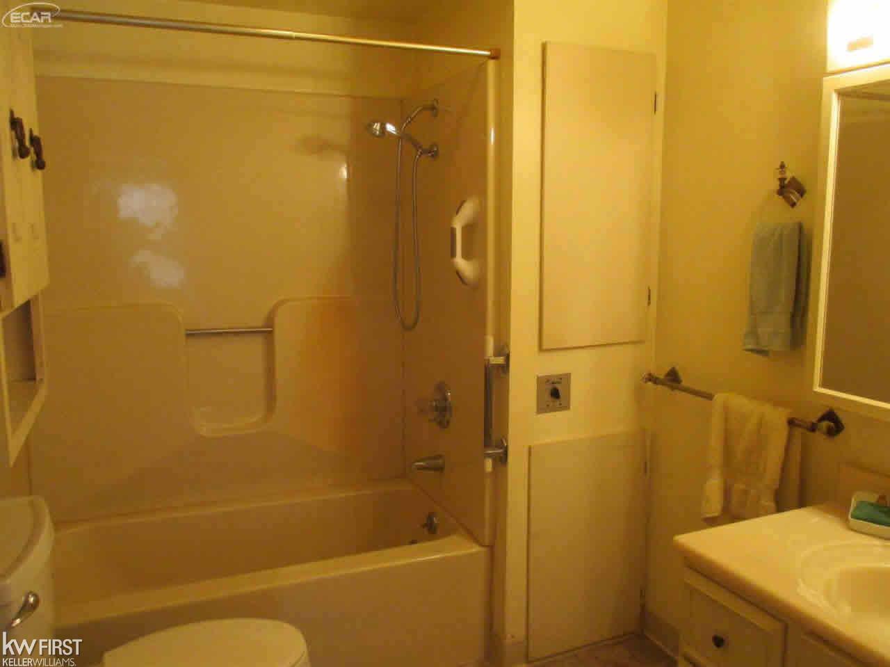 1155 Adams Road Burton, MI 48509 - Photo 7 of 15