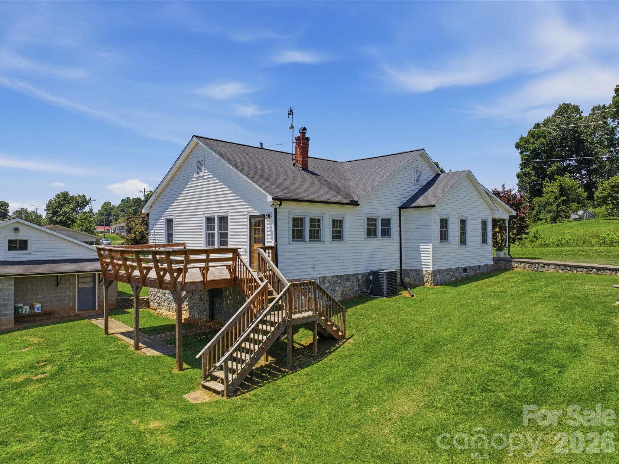 2401 Lail Road Morganton, NC 28655 - Photo 2 of 42