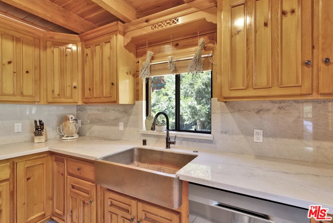 490 Lark Road Wrightwood, CA 92397 - Photo 8 of 18