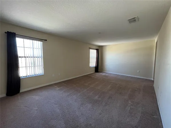 $2,600 | 20010 Date Palm Way, Tampa, FL 33647