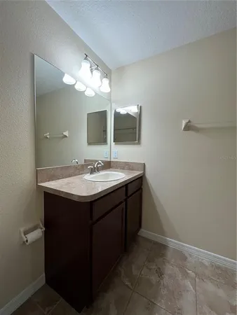 $2,600 | 20010 Date Palm Way, Tampa, FL 33647