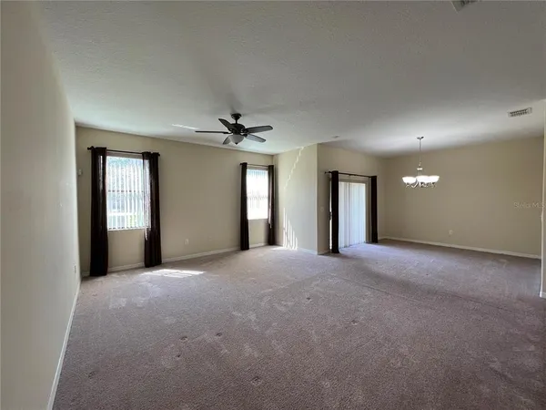 $2,600 | 20010 Date Palm Way, Tampa, FL 33647