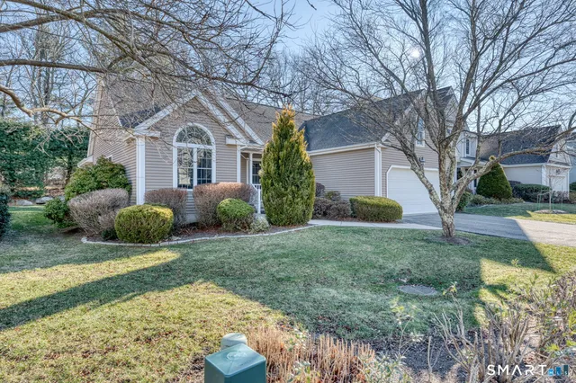 $550,000 | 18 Compass Court, Unit 18, East Lyme, CT 06357