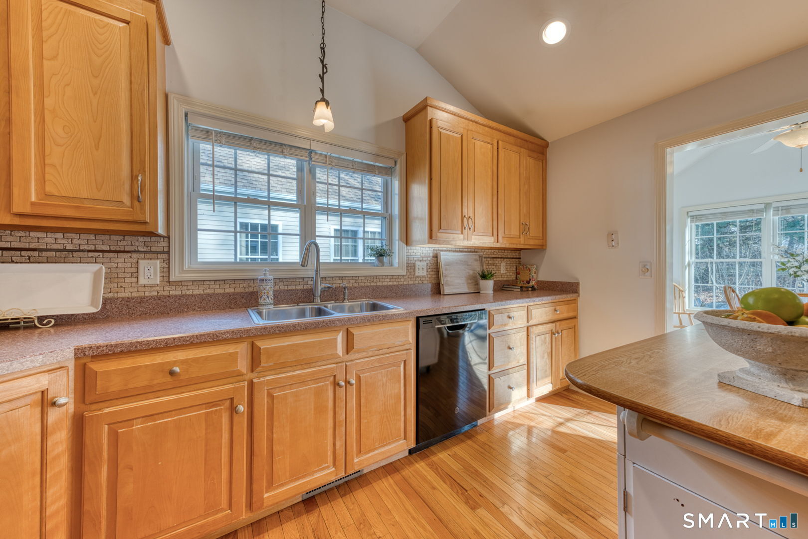 18 Compass Court, Unit 18 East Lyme, CT 06357 - Photo 15 of 38