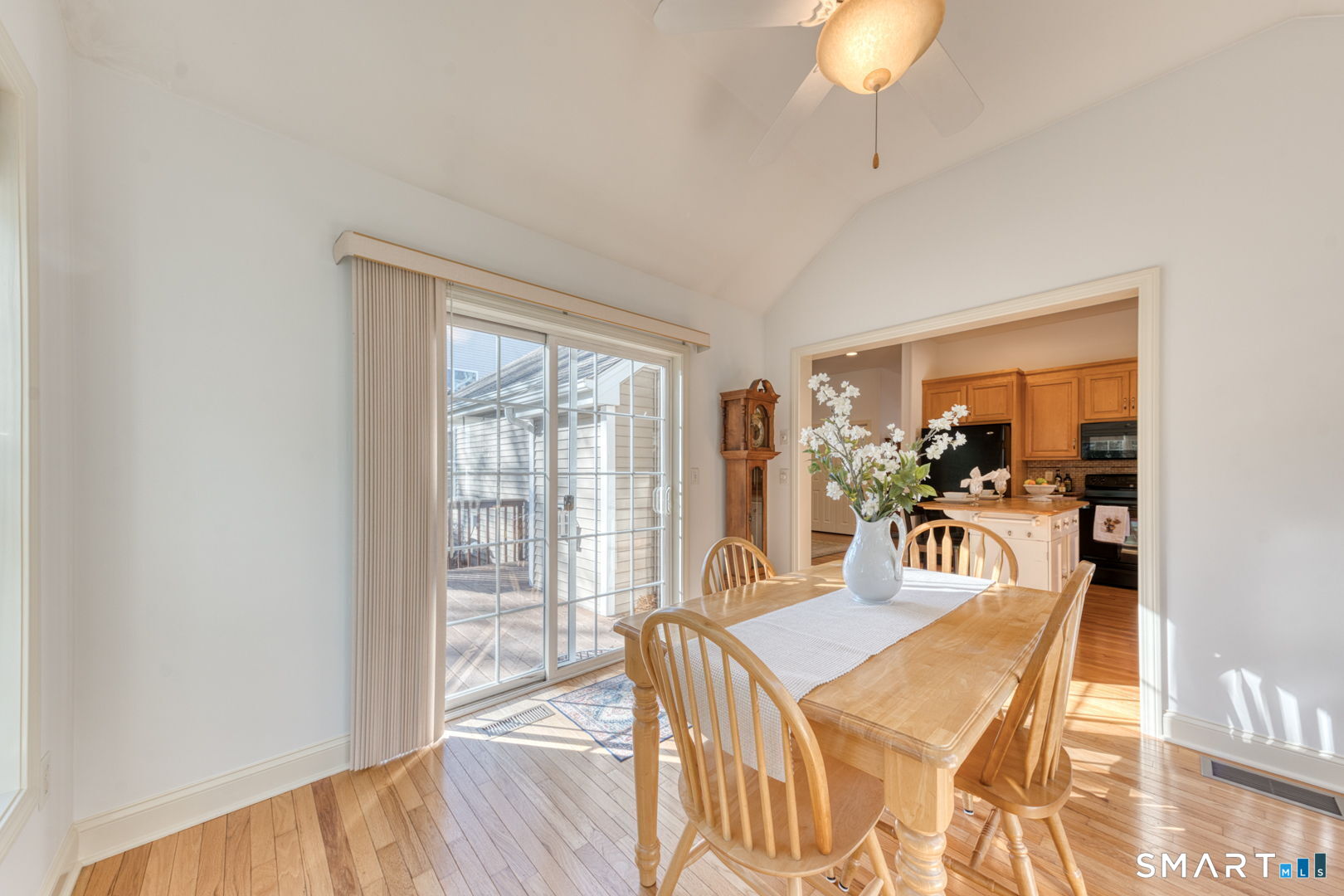 18 Compass Court, Unit 18 East Lyme, CT 06357 - Photo 19 of 38