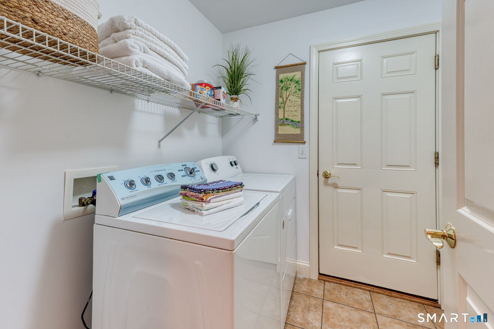 18 Compass Court, Unit 18 East Lyme, CT 06357 - Photo 26 of 38