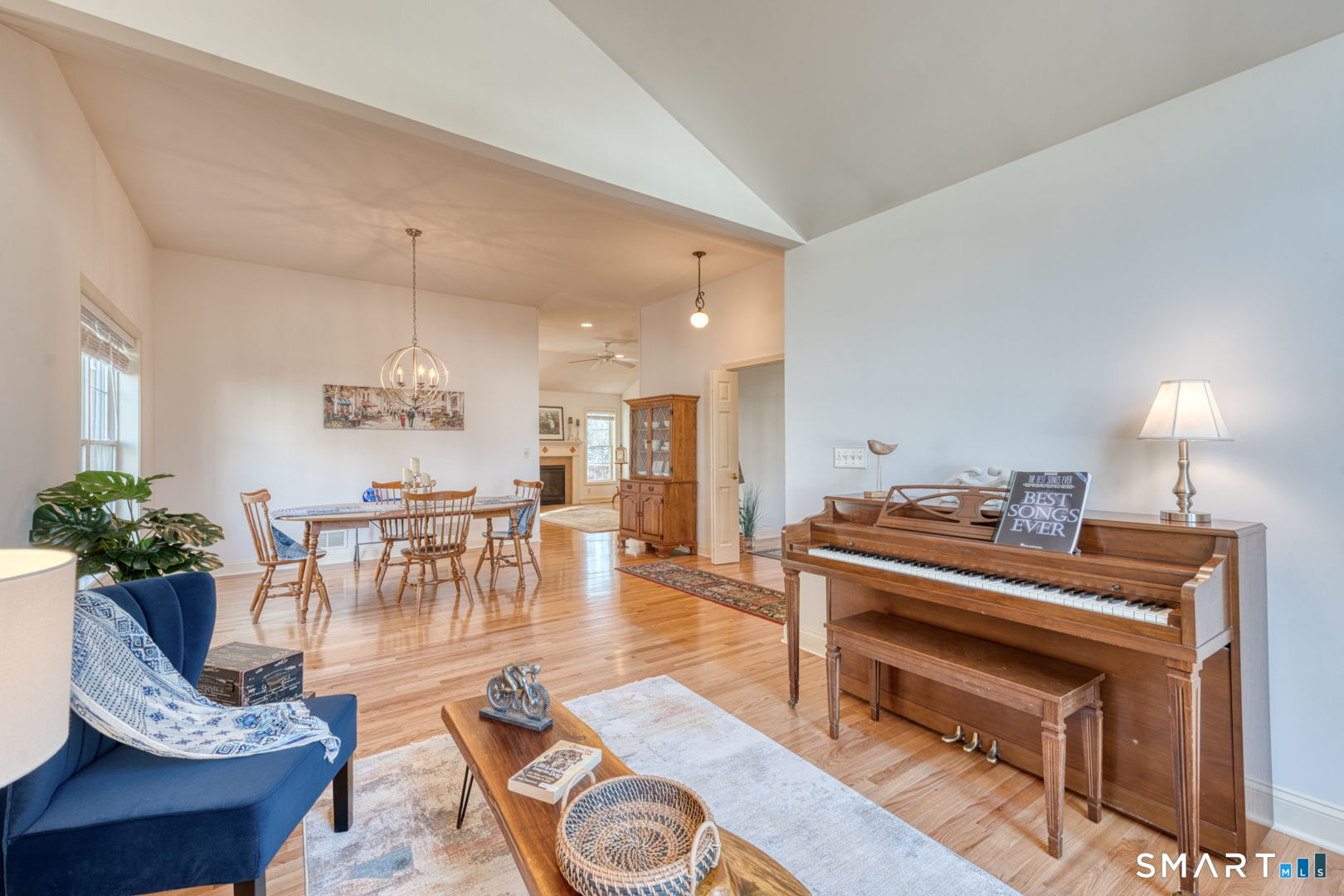 18 Compass Court, Unit 18 East Lyme, CT 06357 - Photo 7 of 38