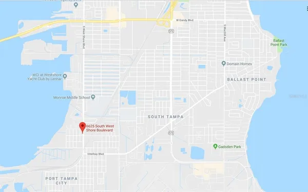 a view of en suite bathroom