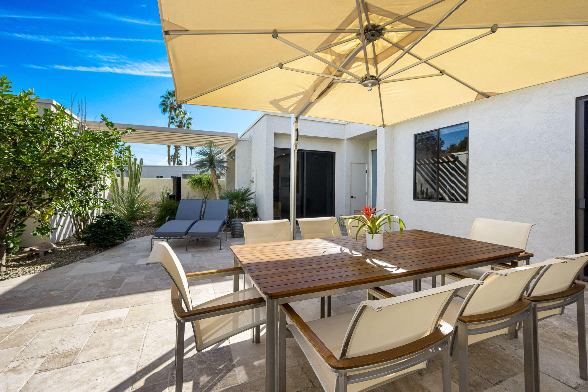 730 Inverness Drive Rancho Mirage, CA 92270 - Photo 10 of 42 Courtyard