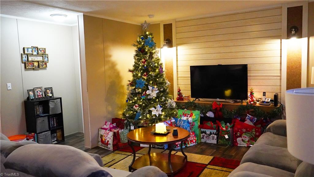 10897 Park Springs Road Ruffin, NC 27326 - Photo 3 of 24 Gallery Image 3