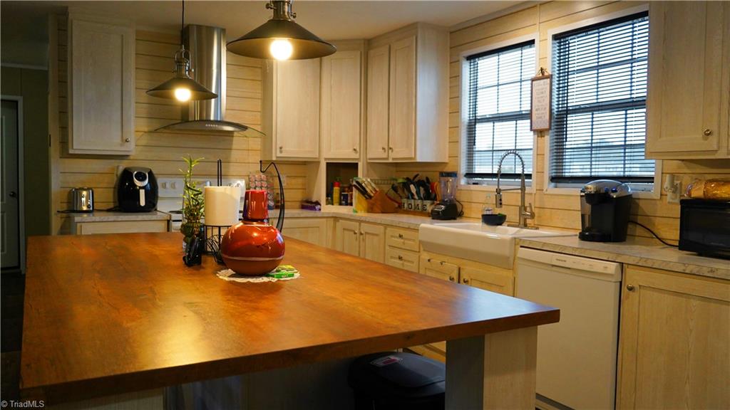 10897 Park Springs Road Ruffin, NC 27326 - Photo 7 of 24 Gallery Image 7