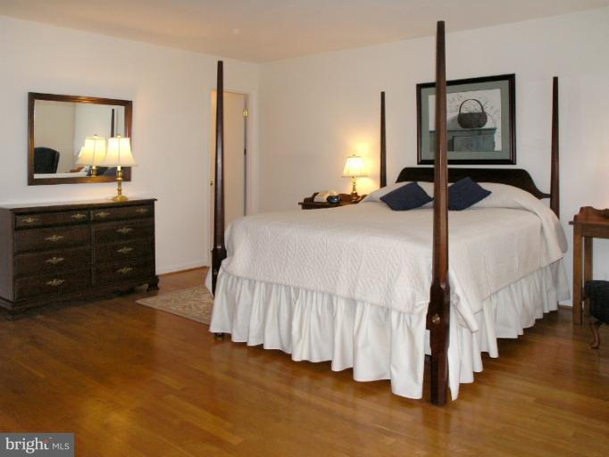 1308 Deep Run Lane Reston, VA 20190 - Photo 13 of 30 Bedroom (Master)