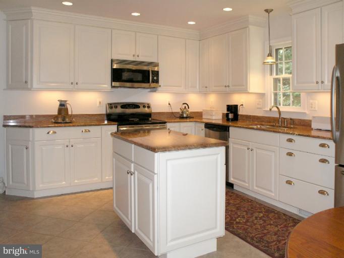 1308 Deep Run Lane Reston, VA 20190 - Photo 16 of 30 Kitchen