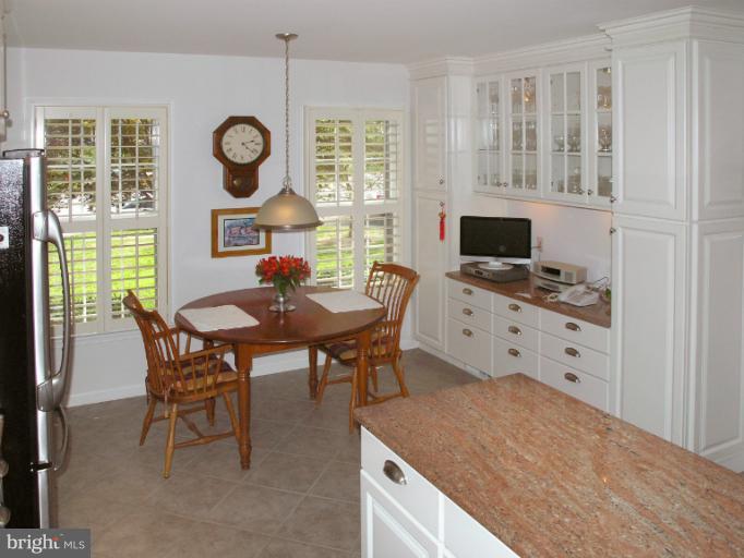1308 Deep Run Lane Reston, VA 20190 - Photo 4 of 30 Kitchen