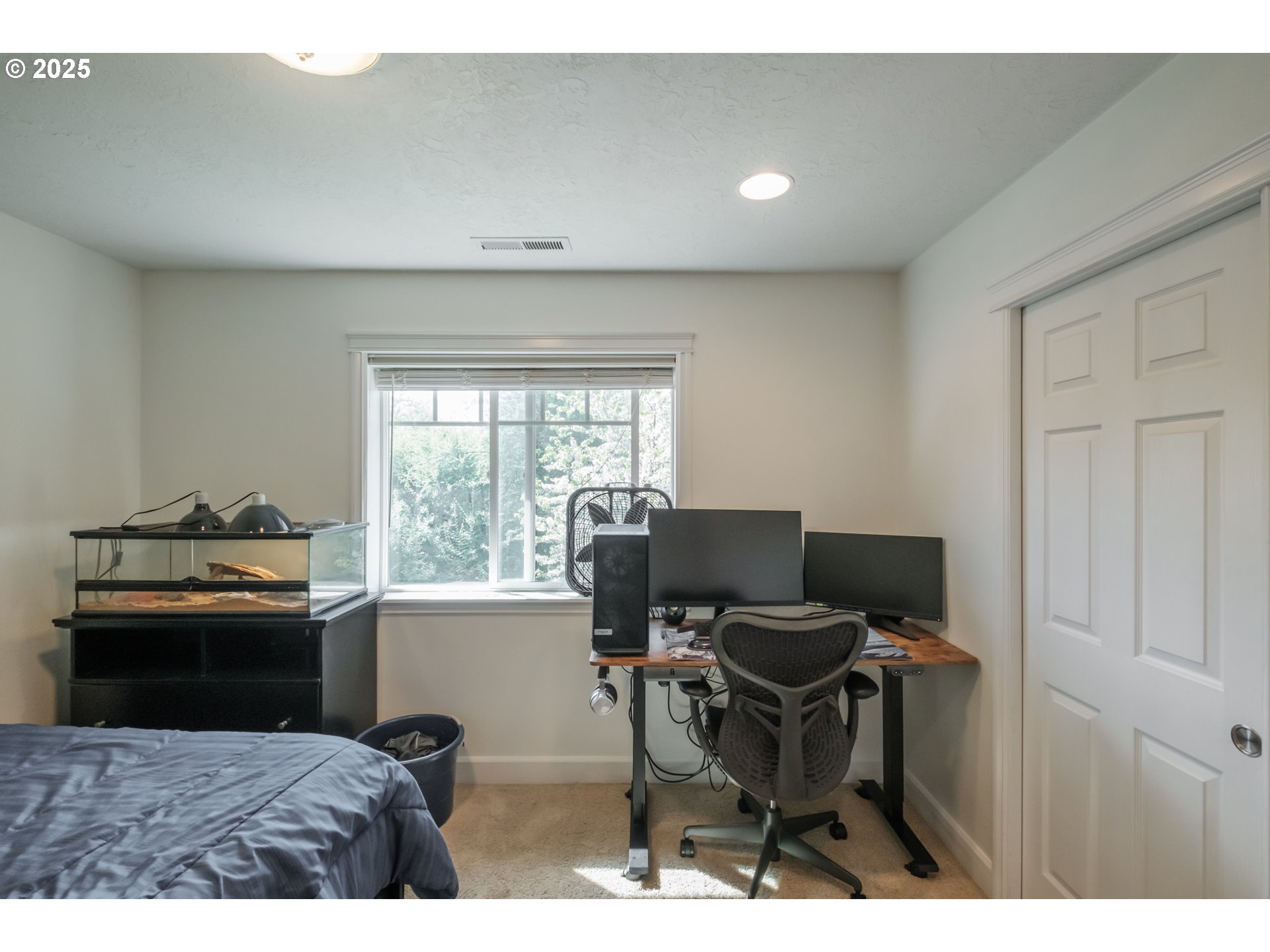 1932 Wallace Road Northwest Salem, OR 97304 - Photo 24 of 48 Bedroom